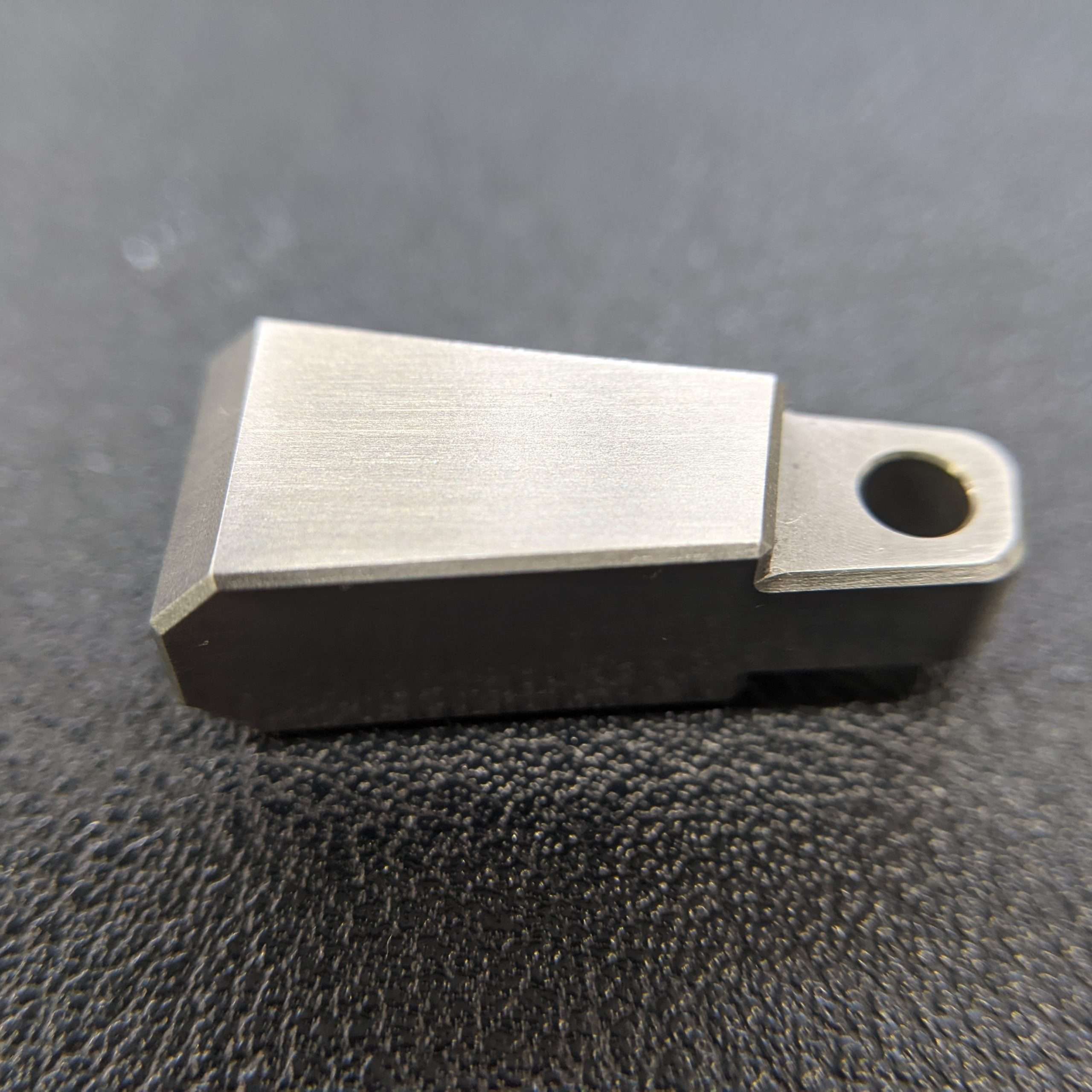 Ra0.8 part, material 90MnCrV8,15 times magnification