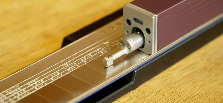 Roughness testing machine 